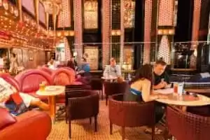 The Splendor Lobby/Bar